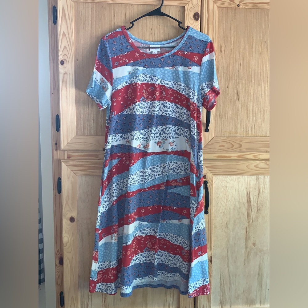 LulaRoe red/white/blue floral printed pocket dress size M